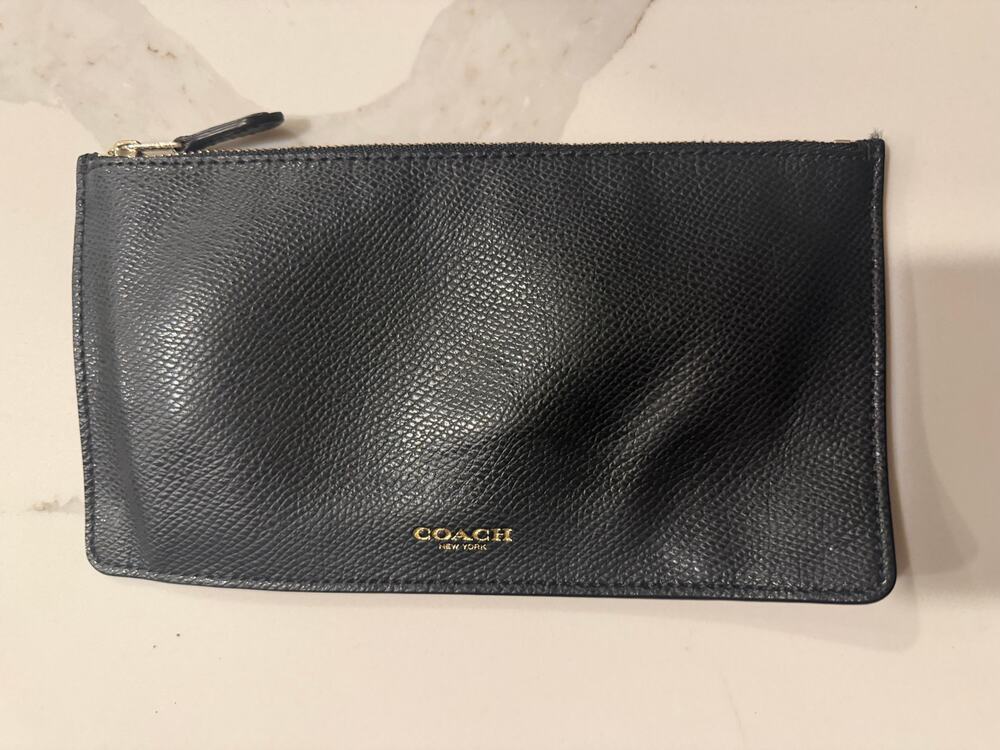 Coach Wallet Black Grain Leather zipper zip Pouch Clutch